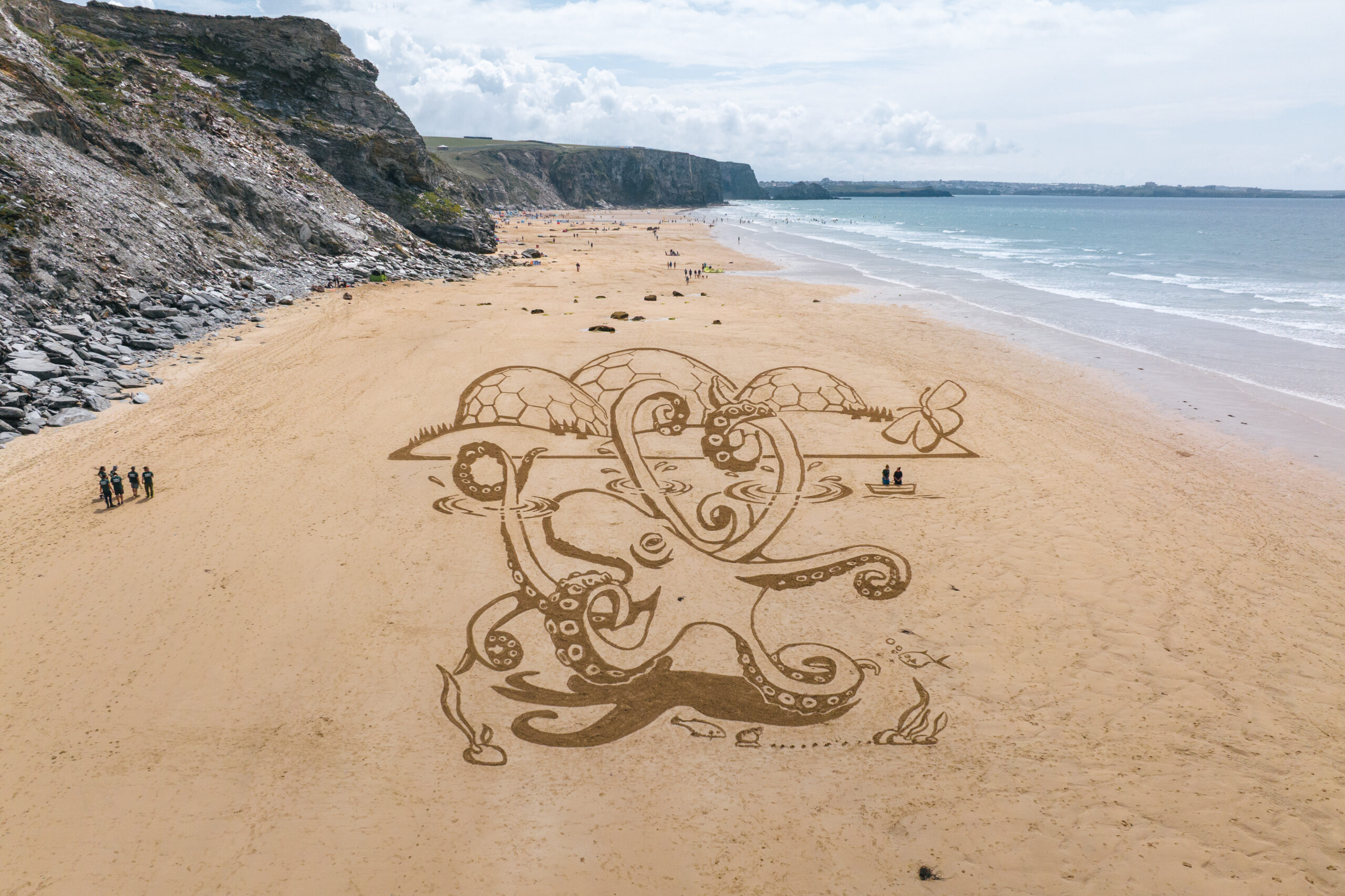 Eden Project’s 100m anamorphic sand art honours fleeting magic of nature – EnvironmentJournal